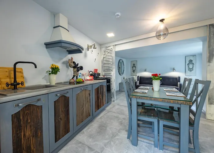 Aparthotel Pomorska 3*